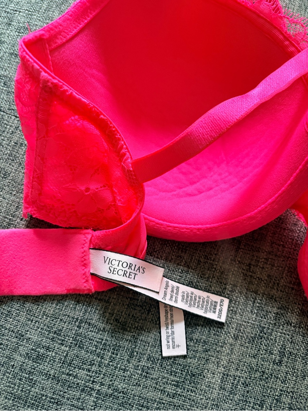 Victoria’s Secret 32DD Hot Pink Lace Lined Demi Bra Coquette Romantic Lingerie - Picture 7 of 8